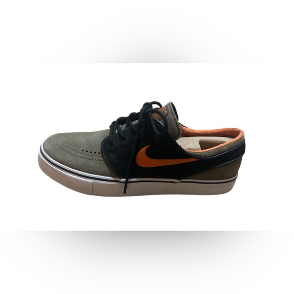 Nike SB Stefan Janoski Undefeated Olive - Picture 4 of 11